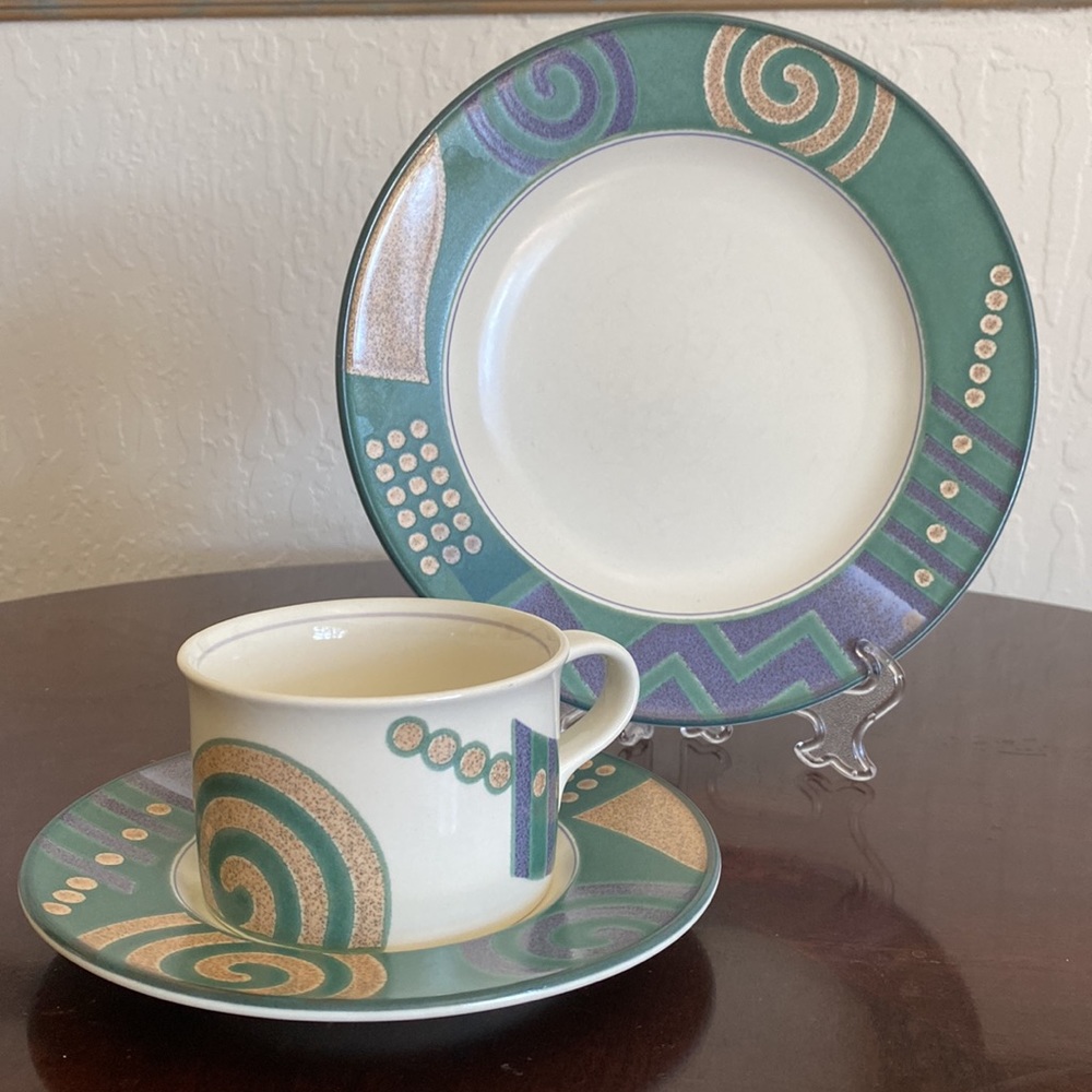 MIKASA Intaglio Life Style By John Bergen Dish Ware